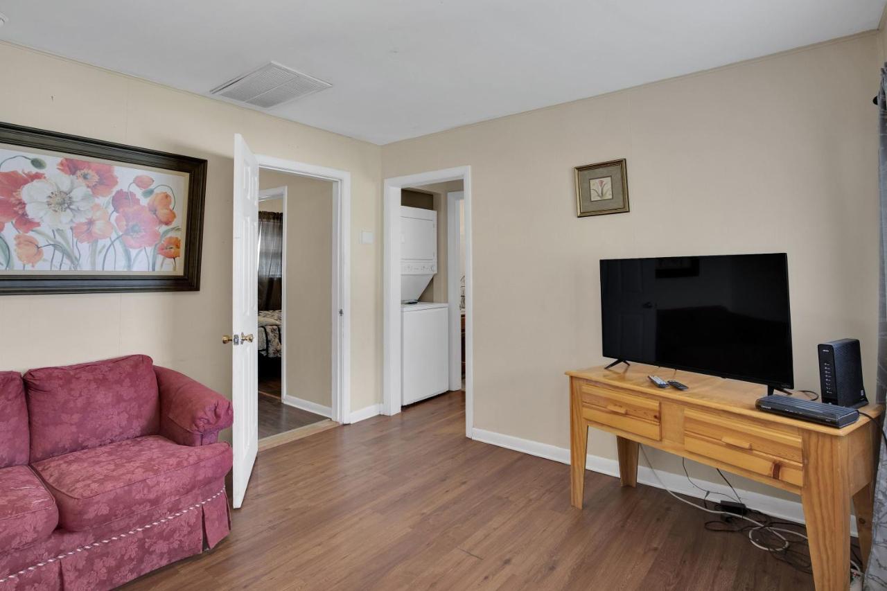 2-Bedroom Pet-Friendly Apartment In East נוקסוויל מראה חיצוני תמונה
