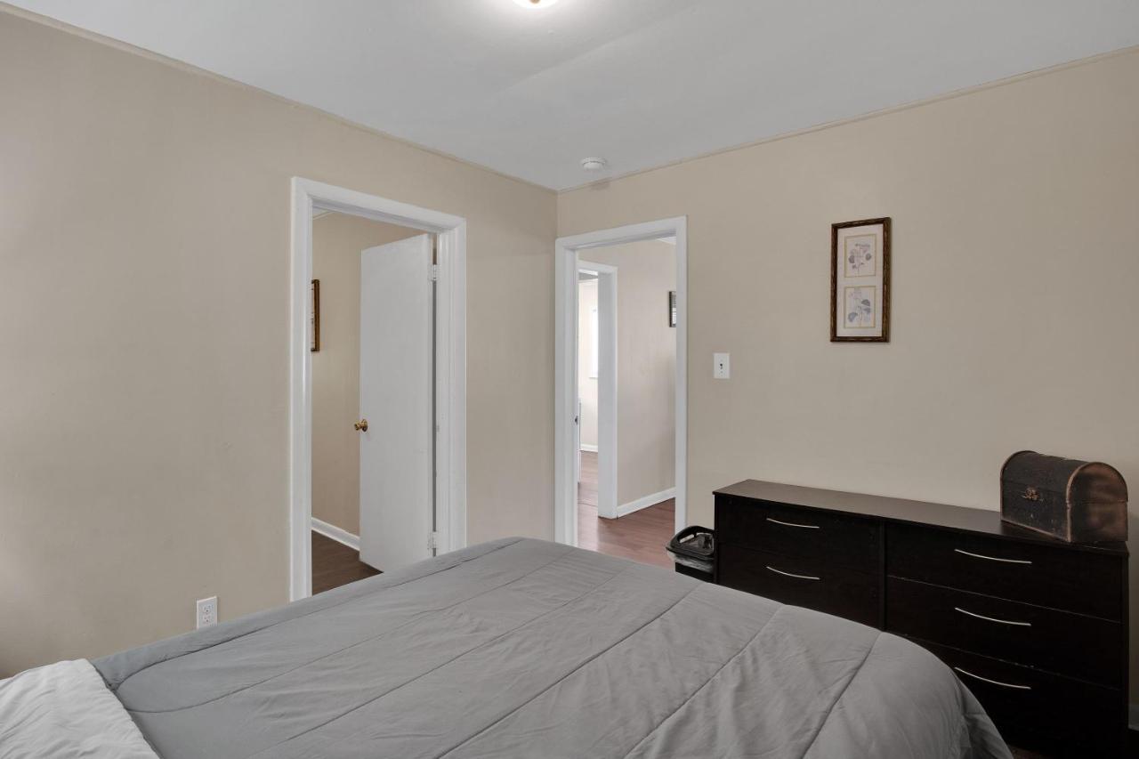 2-Bedroom Pet-Friendly Apartment In East נוקסוויל מראה חיצוני תמונה