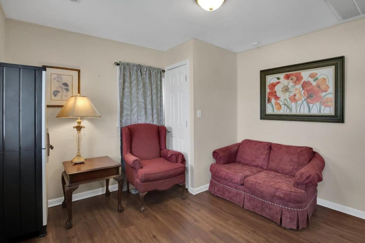 2-Bedroom Pet-Friendly Apartment In East נוקסוויל מראה חיצוני תמונה